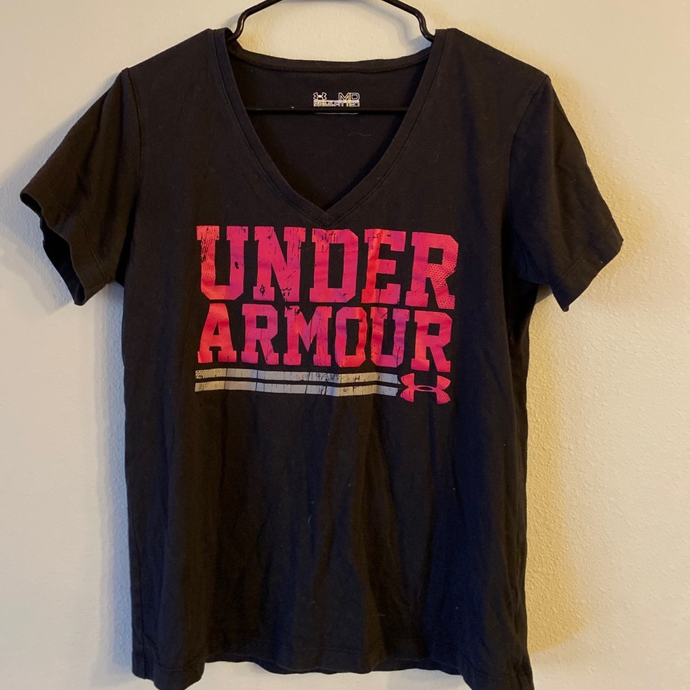 Under Armour top